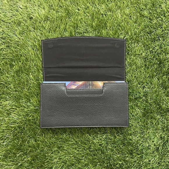 2018 Mercedes-Benz E-Class Coupe Owners Manual (E400 4MATIC 3.0L, E300 2.0L) - Picture 10 of 10